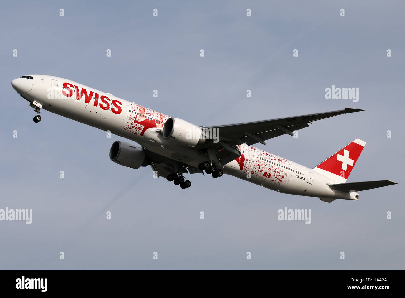 Aircraft Swiss, Boeing 777-300ER, HB-JNK Stock Photo - Alamy