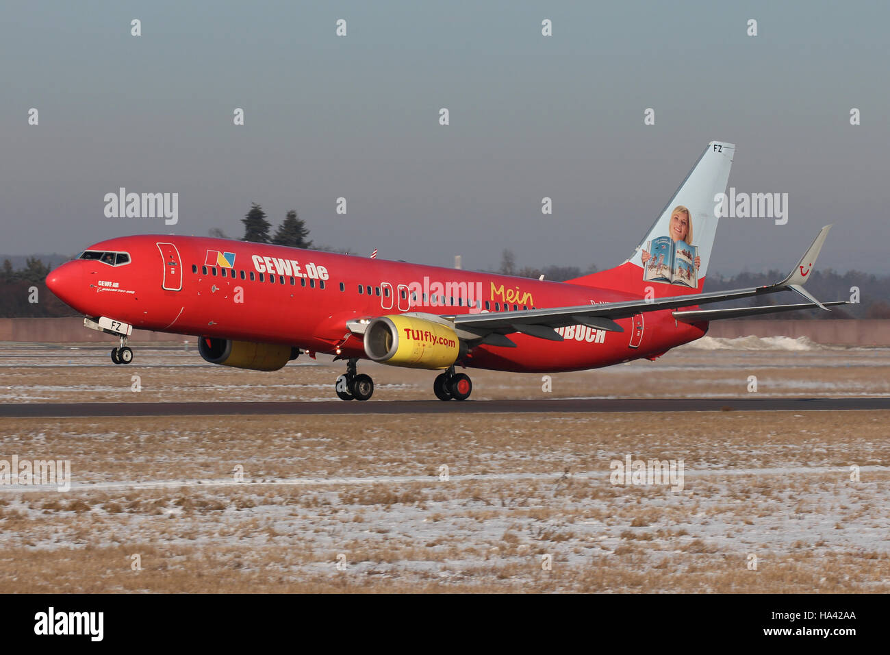 737 20 hi-res stock photography and images - Page 2 - Alamy