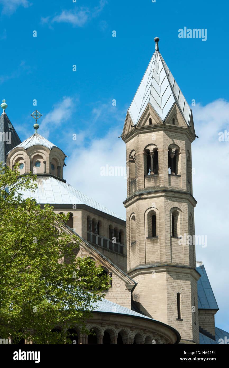 Deutschland, Köln, Neumarkt, romanische Basilika St. Aposteln Stock Photo