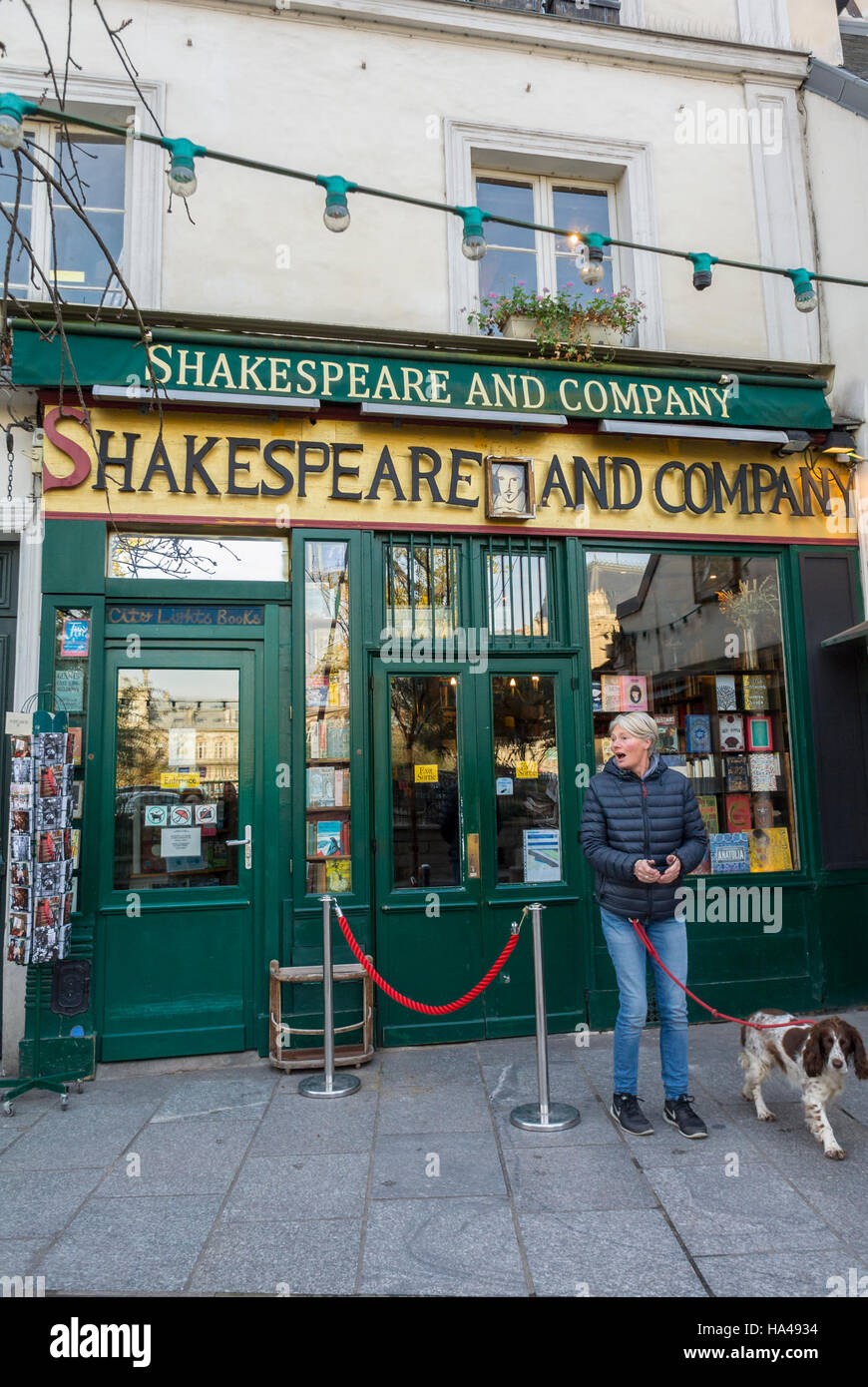 Paris, France, People Shopping, 'Shakespeare and Company' Bookstore, Shop Front Window displays, with Sign, in Latin Quarter, vintage french quarter Stock Photo