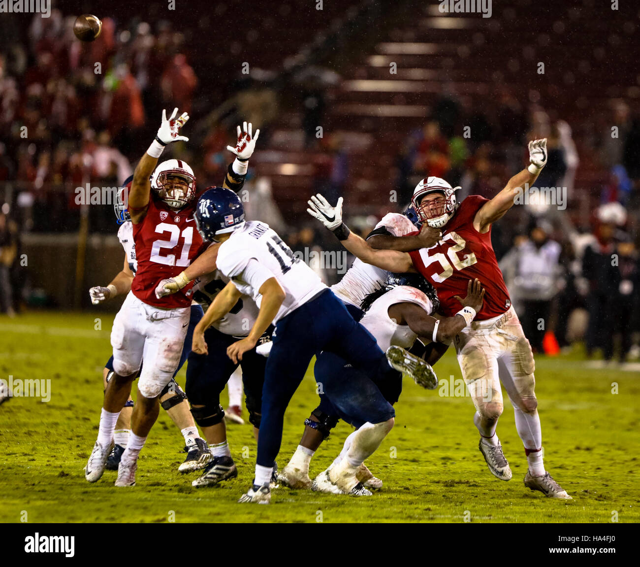 Palo Alto, California, USA. 26th Nov, 2016. Stanford's Casey Toohill ...