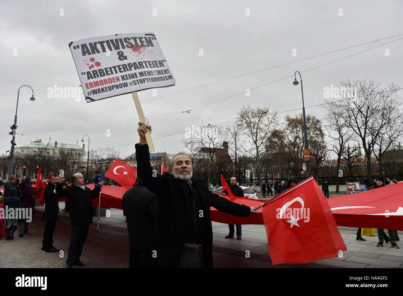 Vienna, Austria. 27 November 2016. Turkish demonstrators demonstrate in front of the Austrian Parliament for democracy and against terror. Credit:  Franz Perc / Alamy Live News. Stock Photo