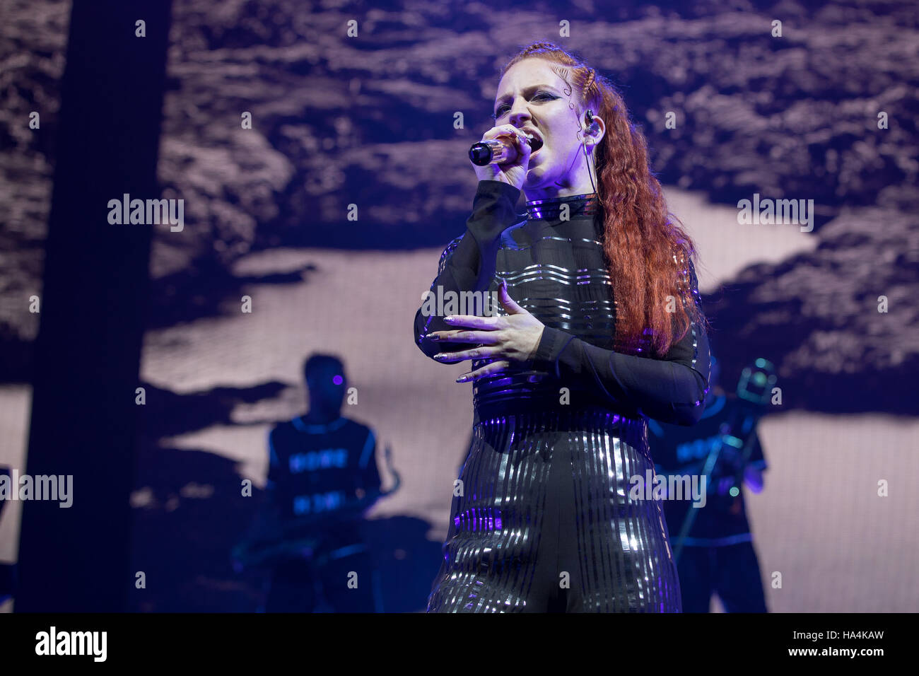 Brighton, UK. 27th November 2016. Jess Glynne performs live at The