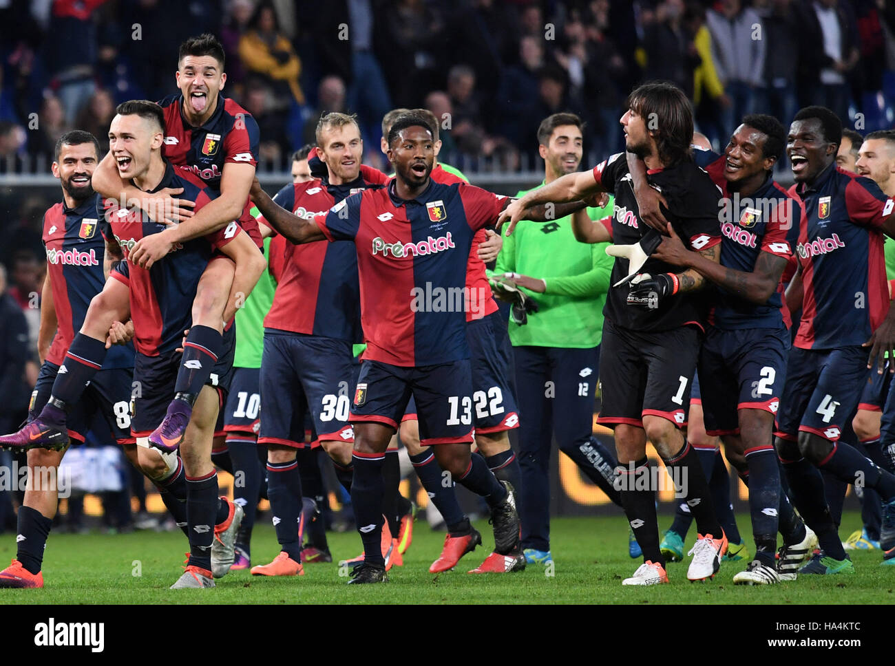 Team Genoa disappointment supporters during UC Sampdoria vs Genoa CFC,  italian soccer Serie A match in Genova, Italy, April 30 2022 Stock Photo -  Alamy