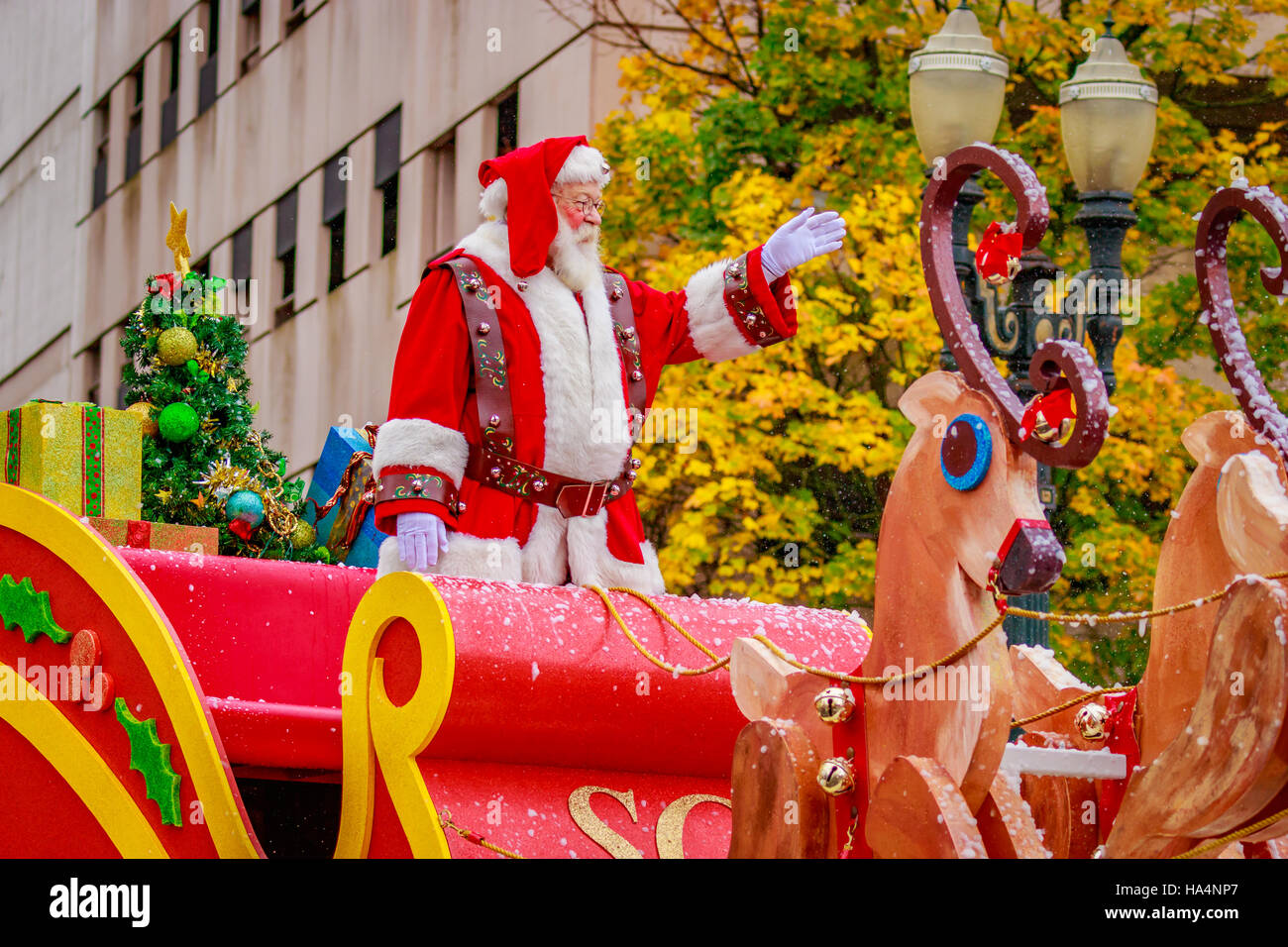 2016 santa claus hi-res stock photography and images - Alamy