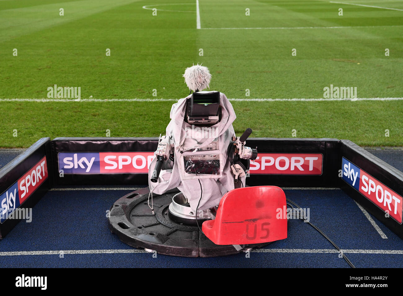 Berlin, Germany. 27th Nov, 2016. A TV cameria of the channel Sky Sport is places next to the side lines at the German Bundesliga soccer match between Hertha BSC and 1. FSV Mainz 05 at the Olympiastadium in Berlin, Germany, 27 November 2016. Photo: Soeren Stache/dpa/Alamy Live News Stock Photo