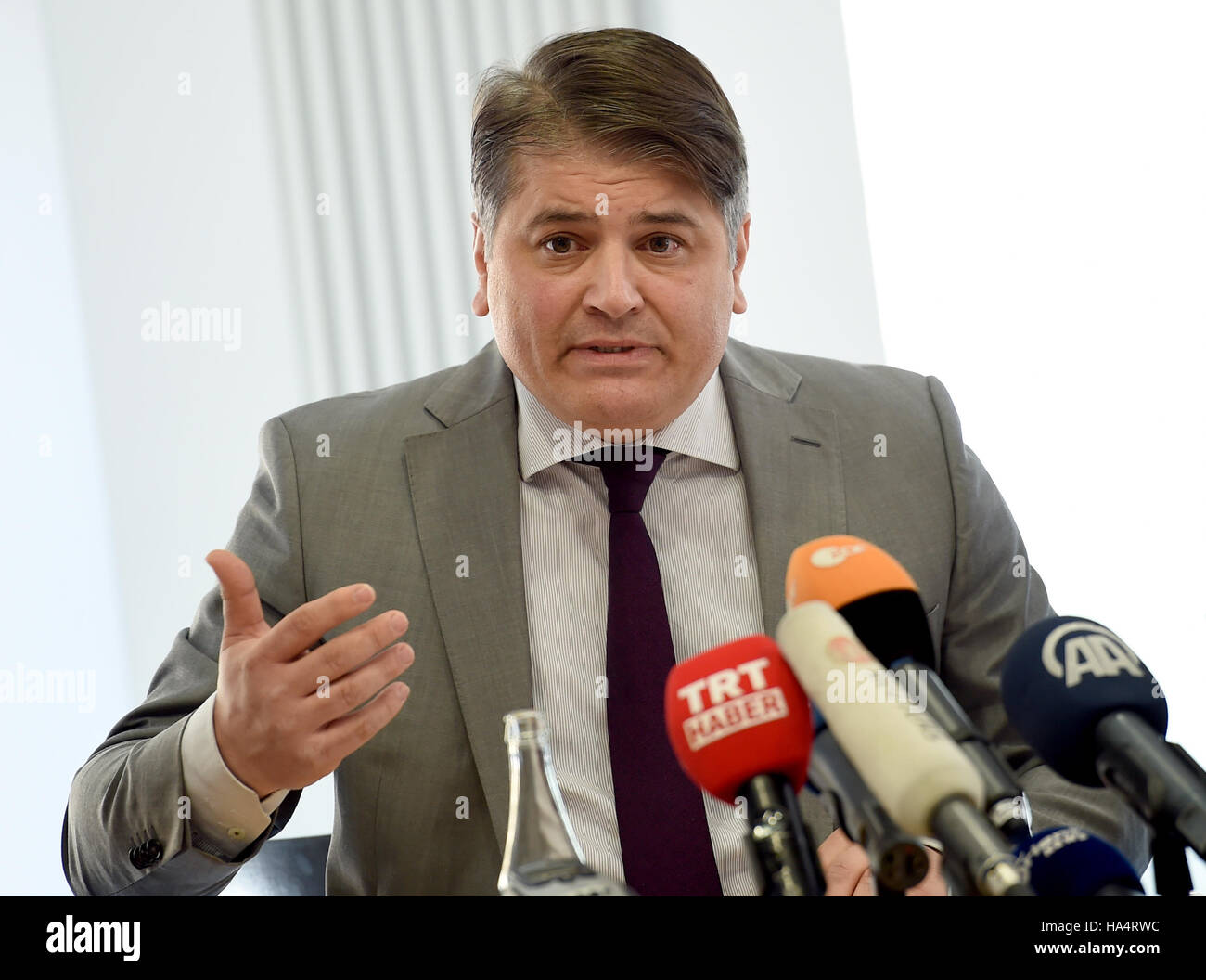 Berlin, Germany. 28th Nov, 2016. Lawyer Mehmet Daimagueler presents