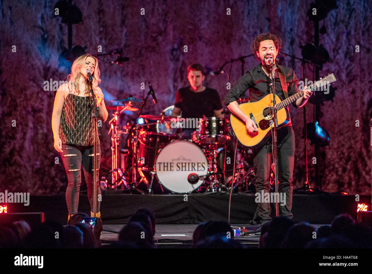 Duo music exchange hi-res stock photography and images - Alamy