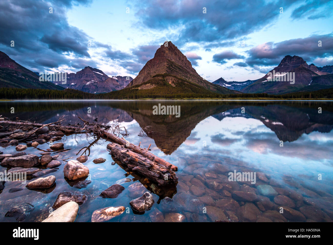 scenic pictures of Glacier National park in Montana Stock Photo - Alamy