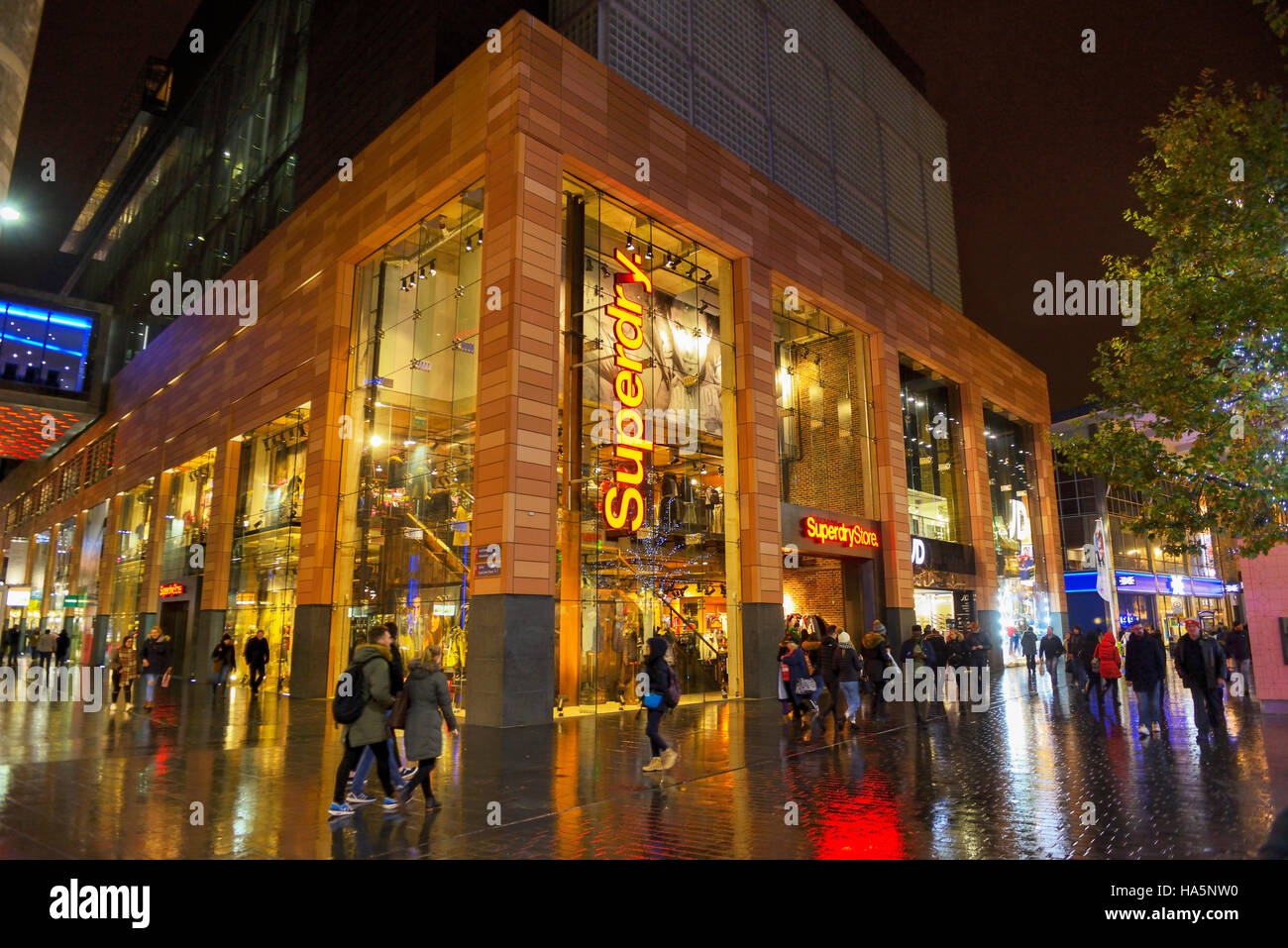 Superdry store in Liverpool at night Stock Photo - Alamy