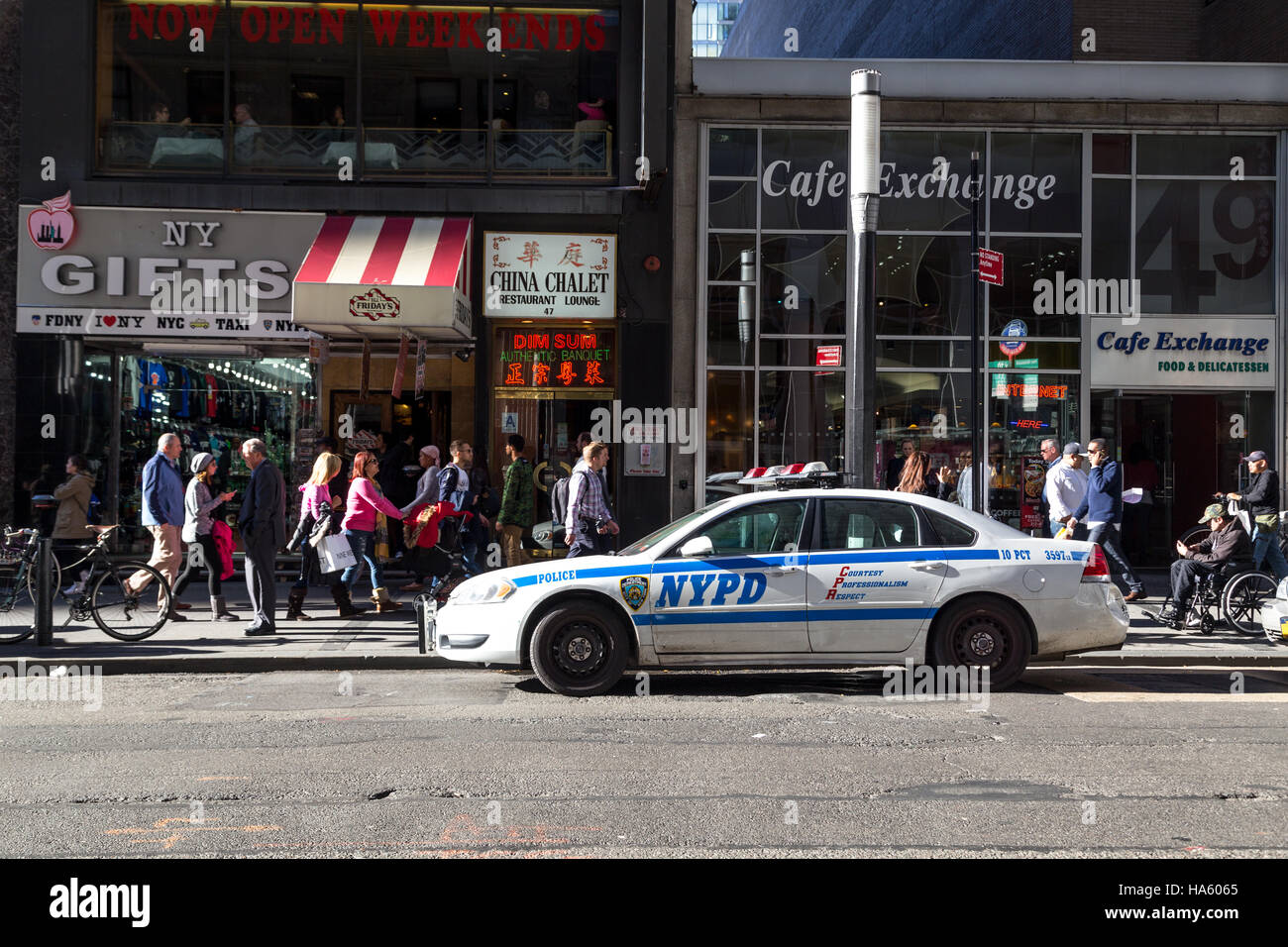 Nypd police car lights hi-res stock photography and images - Alamy