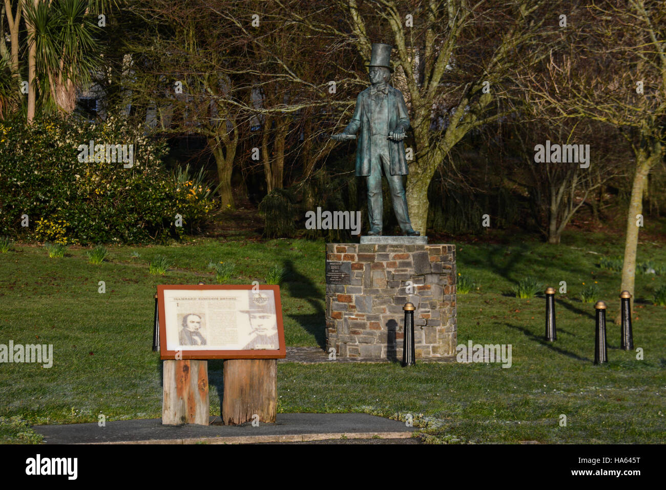 Isambard Kingdom Brunel statue at Neyland Stock Photo