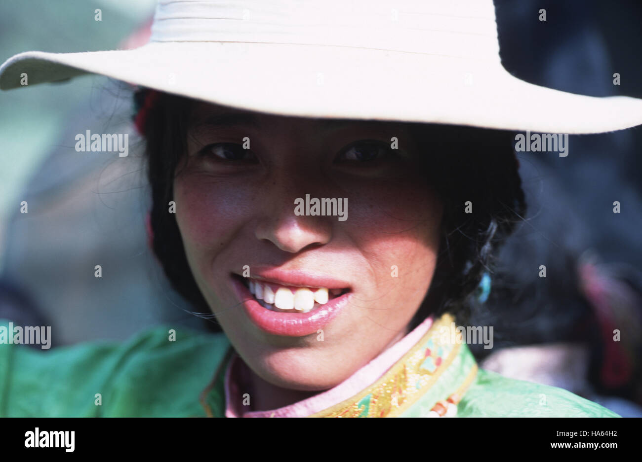 Asian woman wearing cowboy hat hi-res stock photography and images - Alamy