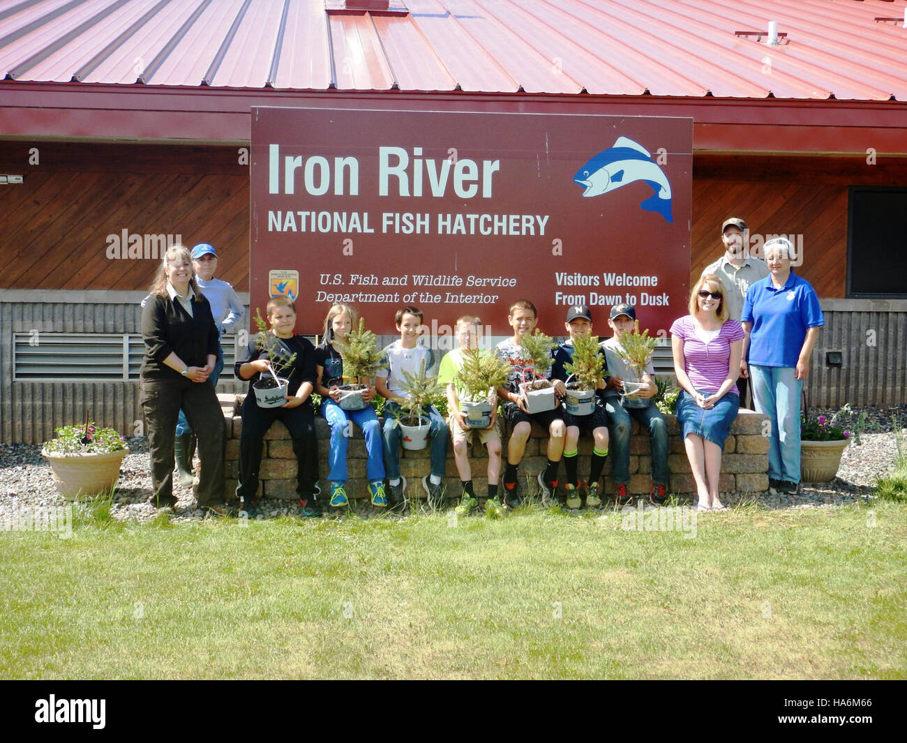 eddiesfisheriesfws 24194327943 Iron River Elementary School's fifth grade class helped plant a