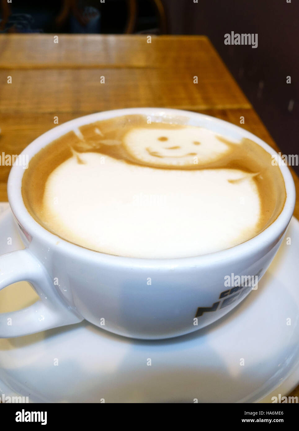 Latte art snowman hi-res stock photography and images - Alamy