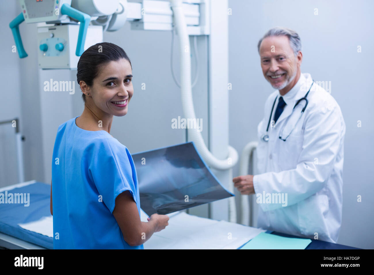 Doctor nurse interaction hi-res stock photography and images - Alamy