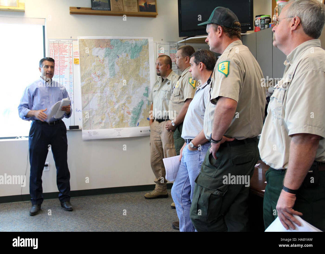 blmnevada 7782462144 Governor's visit to Elko Interagency Dispatch Center Stock Photo