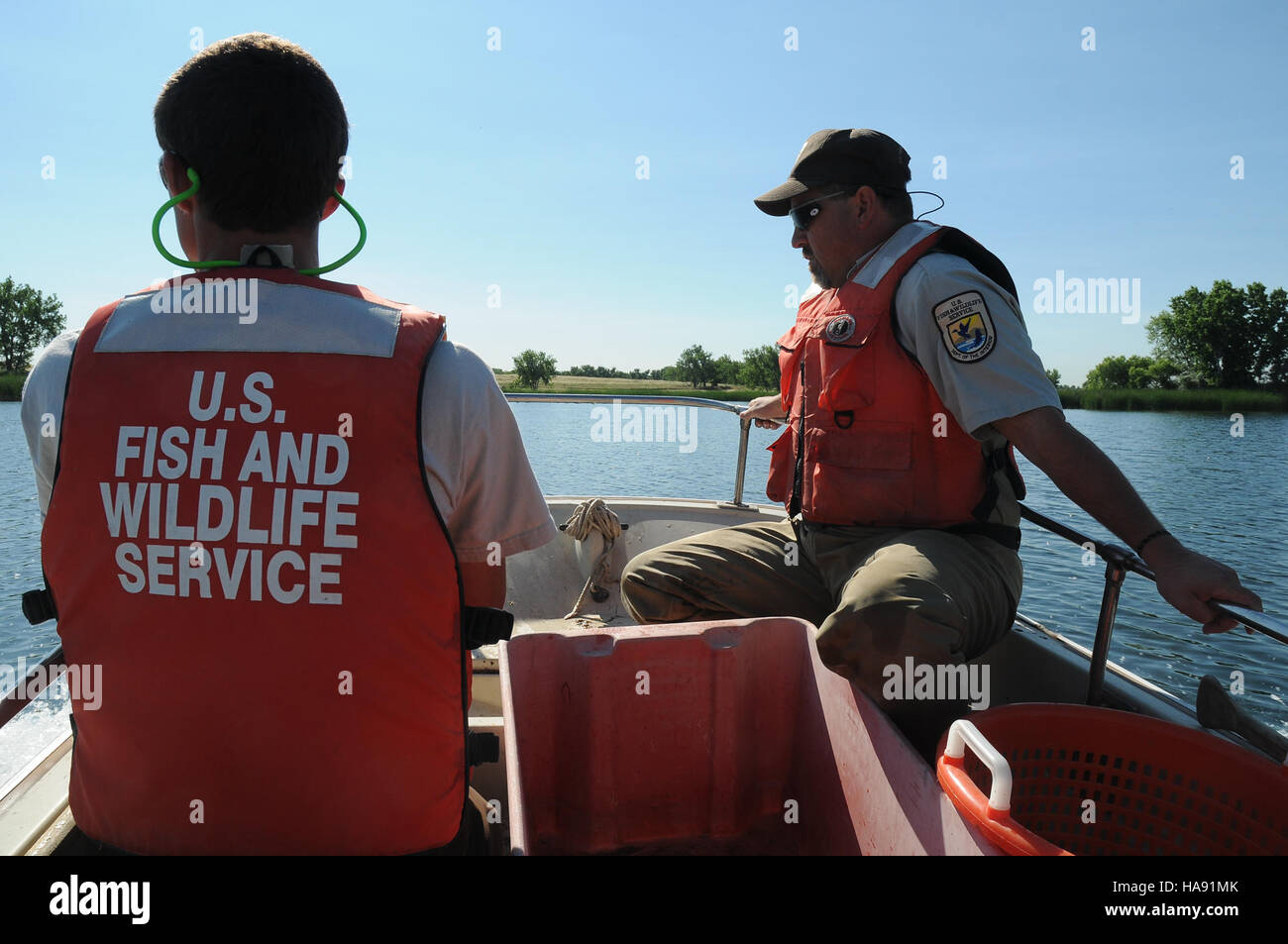 usfwsmtnprairie 4819452524 USFWS employees on a fish study Stock Photo Alamy