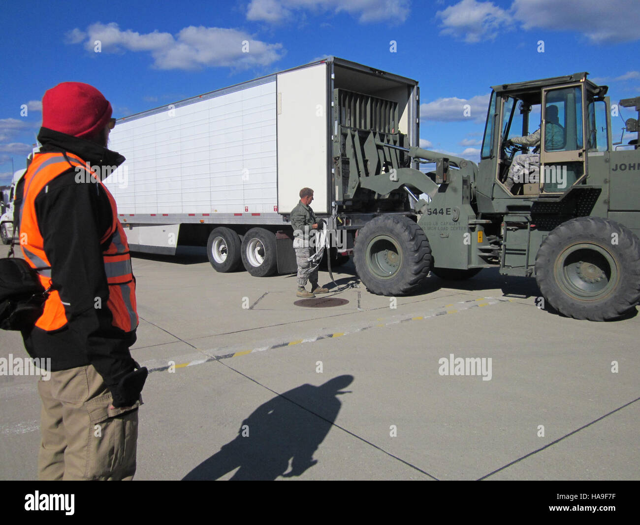 usfwsnortheast 8166938726 Unloading relief supplies (WV) Stock Photo