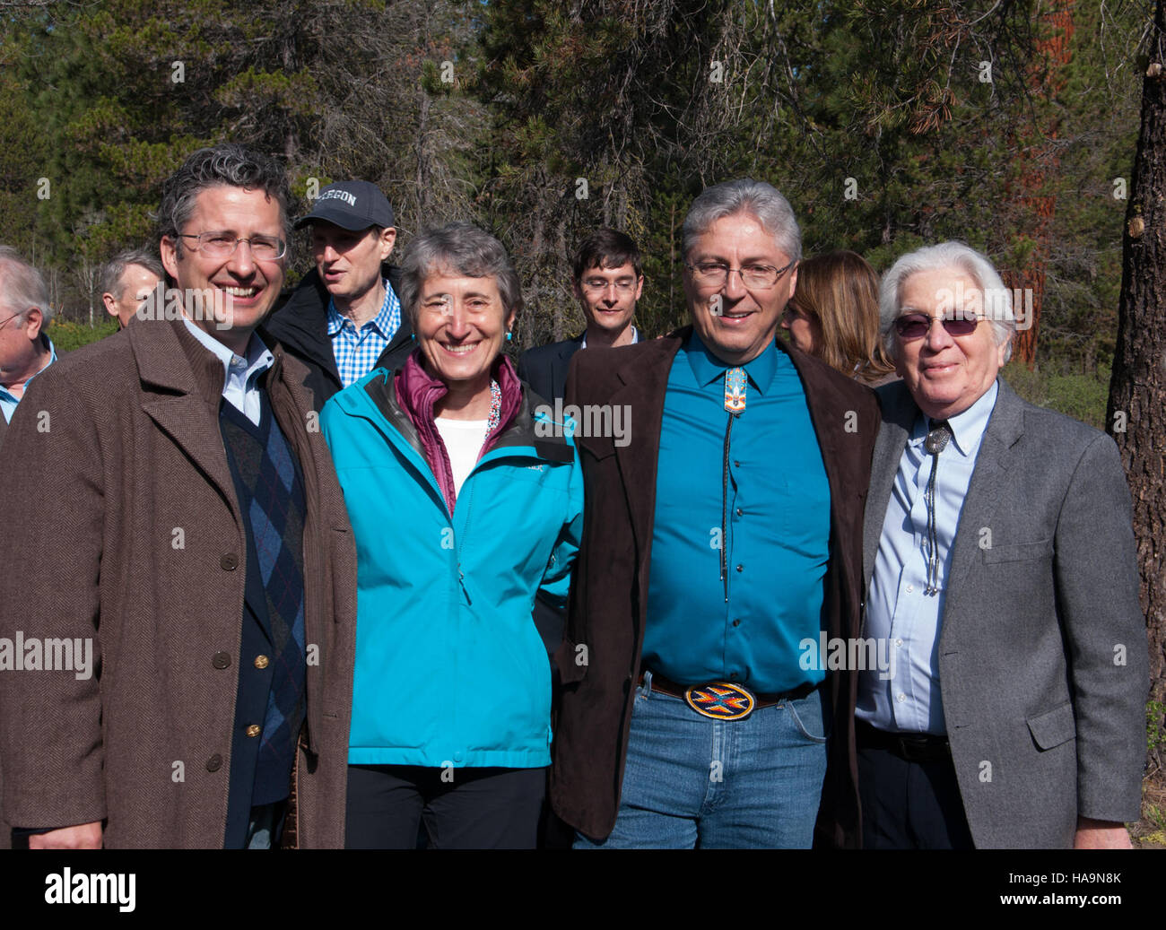 usinterior 13952192706 John Bezdek, Secretary Jewell, Klamath Tribes Chairman Don Gentry and Stan Speaks Stock Photo