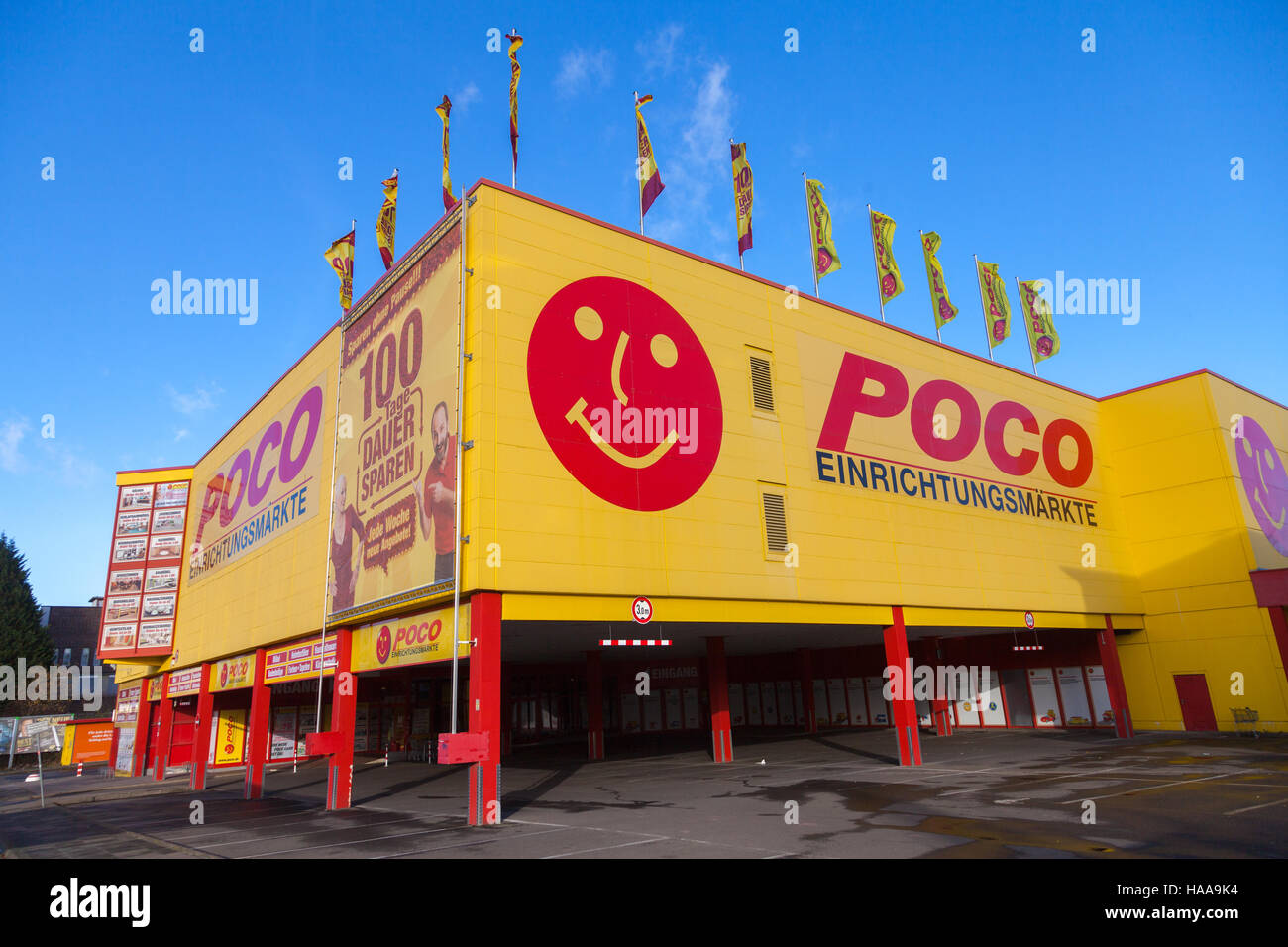 Poco furnishing market hi-res stock photography and images - Alamy