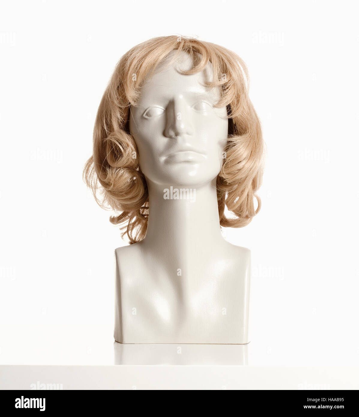 Mannequin Heads And Wigs Stock Photo - Download Image Now - Adult, Adults  Only, Beautiful People - iStock