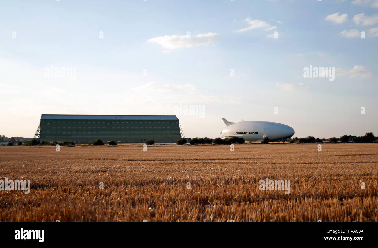 Worlds largest aircraft, the Hybrid Air Vehicles Airlander 10, lands following it's maiden flight from Cardington Airfield, Bedfordshire, England, UK Stock Photo