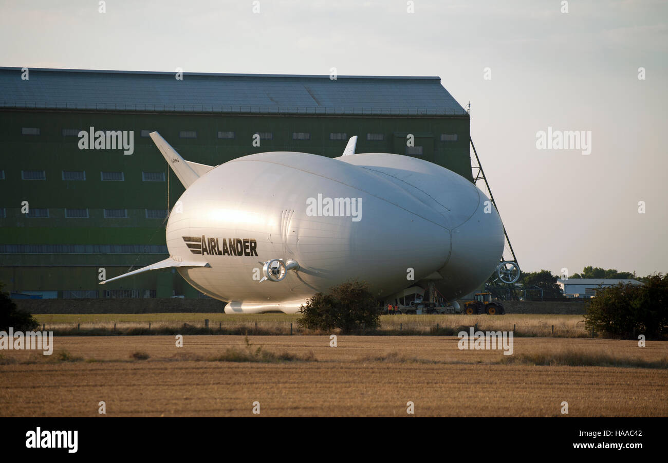 Worlds largest aircraft, the Hybrid Air Vehicles Airlander 10, lands following it's maiden flight from Cardington Airfield, Bedfordshire, England, UK Stock Photo