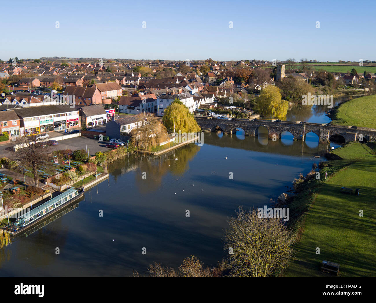 The River Avon running through the Warwickshire village of Bidford upon Avon. Stock Photo