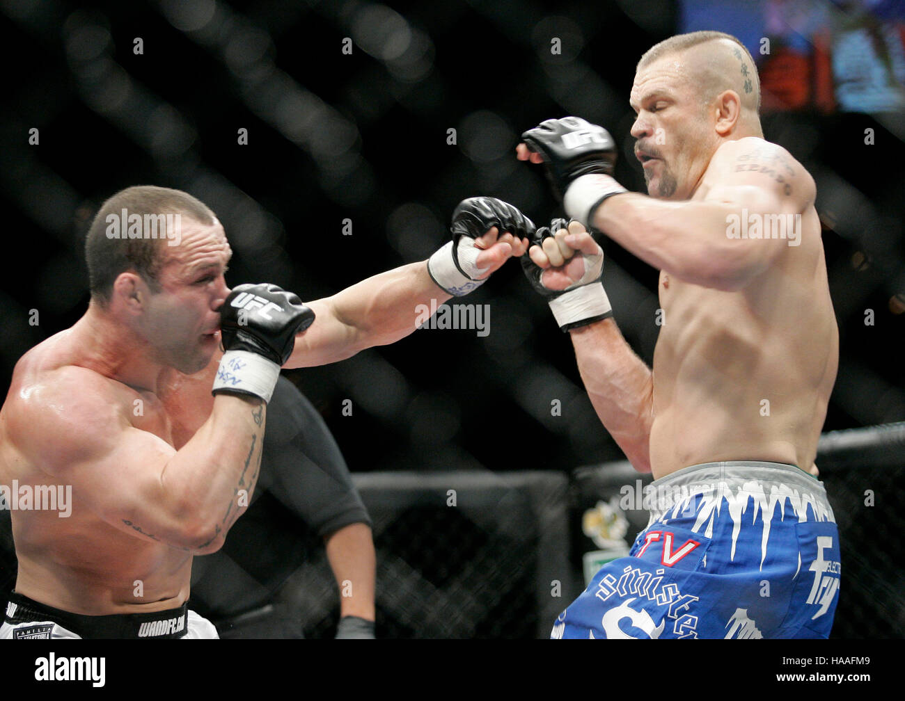 Chuck Liddell, right, fights Wanderlei Silva during UFC 79 at the