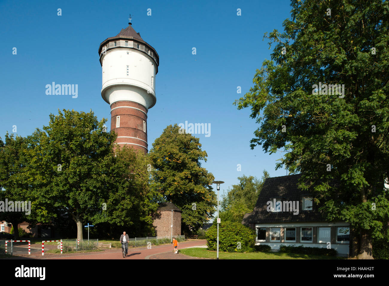 Deutschland, Nordrhein-Westfalen, Kreis Viersen, Nettetal-Lobberich, Wasserturm (1898) in der Hagelkreuzstraße, Stock Photo