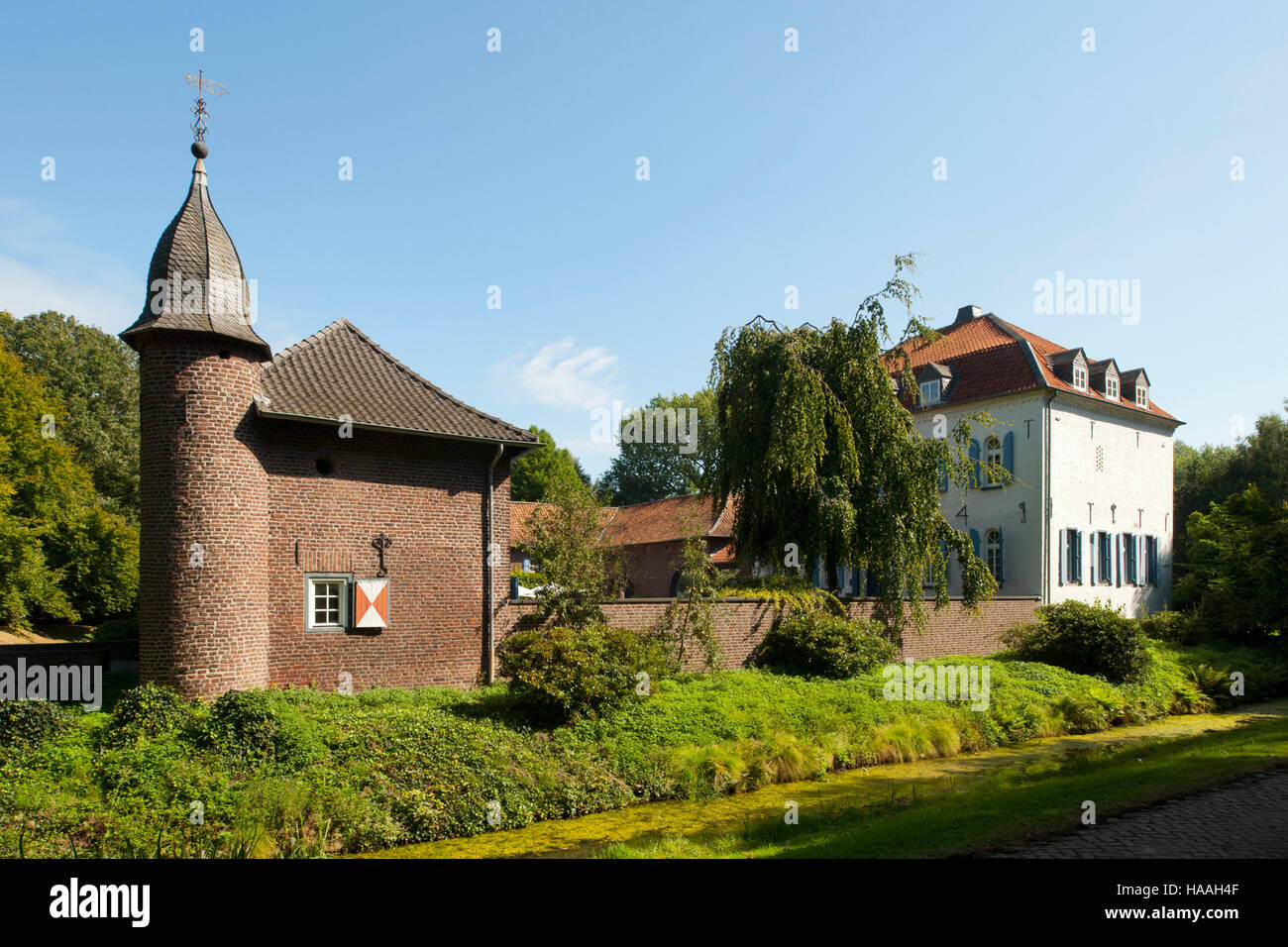 Deutschland, Nordrhein-Westfalen, Kreis Viersen, Nettetal-Breyell, Weyer Kastell Stock Photo