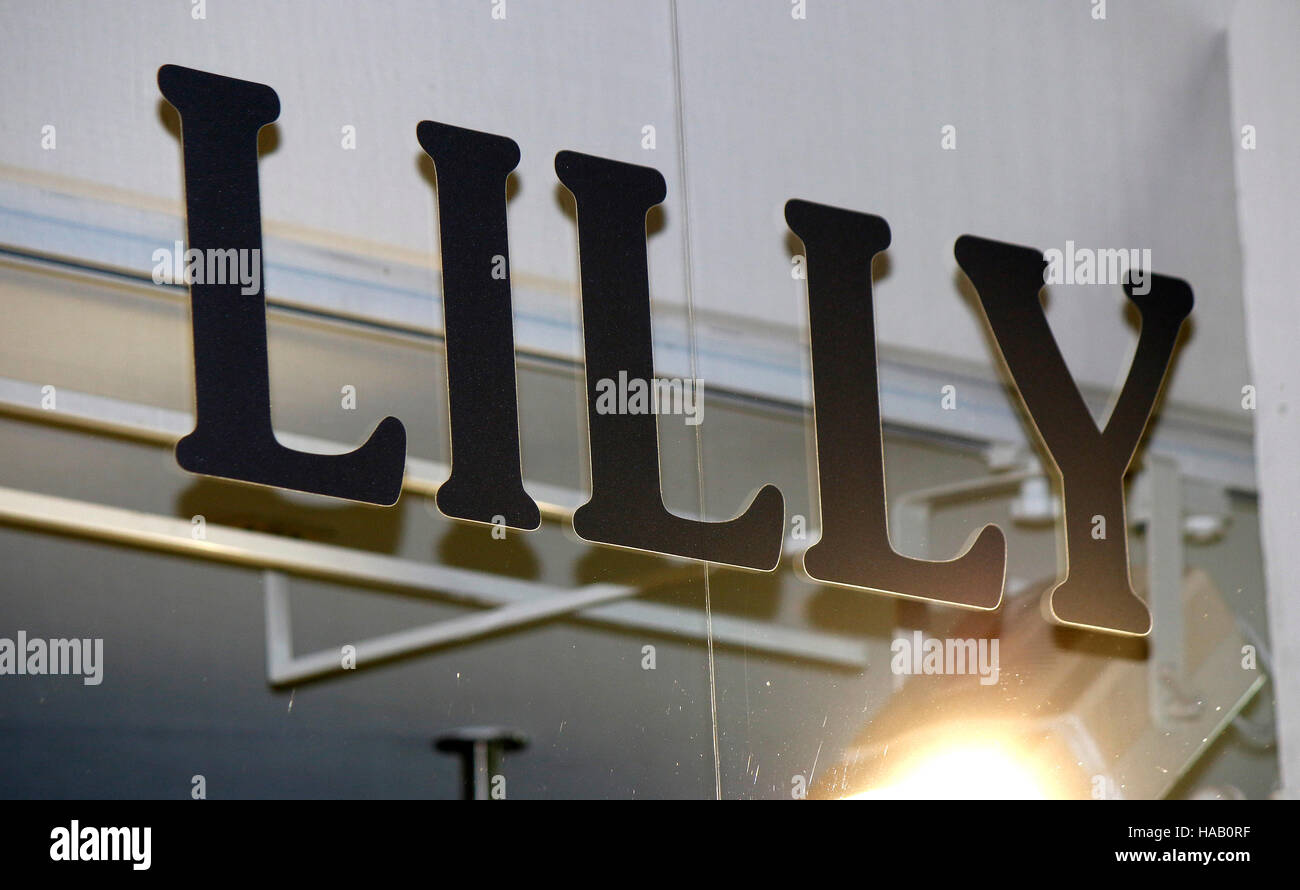 das Logo der Marke "Lilly", Berlin Stock Photo - Alamy