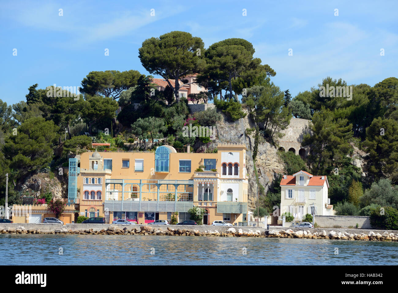 The Waterfront or Seafront OrientalStyle Villa or House Capriciosa Tamaris La SeynesurMer The Waterfront or Seafront OrientalStyle Villa or House Capriciosa Tamaris La SeynesurMer