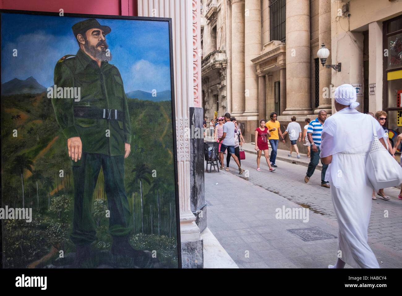 La Havana, Cuba, 26 November 2016. Scenes around the old town of La Havana on the day Castros death was announced. Painting of Fidel on show outside the Museum of the 28th September on Calle Obispo. Stock Photo