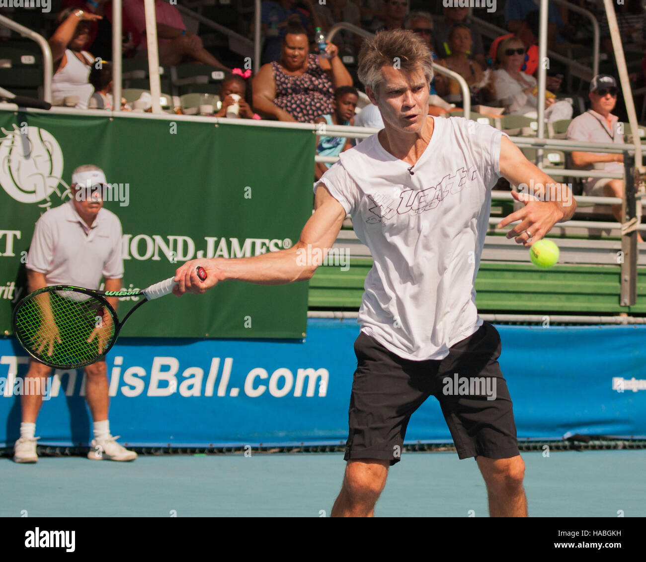 Delray Beach, Florida, USA. 19th Nov, 2016. TIMOTHY OLYPHANT, American actor and producer, in action on court at the 2016 Chris Evert/Raymond James Pro-Celebrity Tennis Classic at Delray Beach Stadium & Tennis Center. Chris Evert Charities has raised more than $22 million in an ongoing campaign for Florida's most at-risk children. © Arnold Drapkin/ZUMA Wire/Alamy Live News Stock Photo
