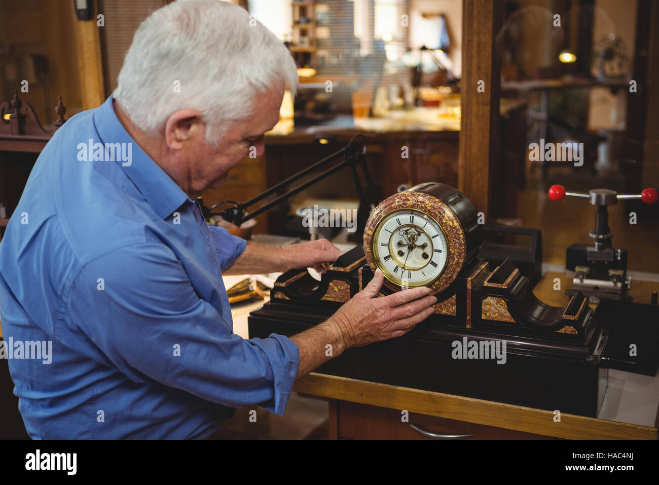 Watch And Clock Shop High Resolution Stock Photography and Images Alamy