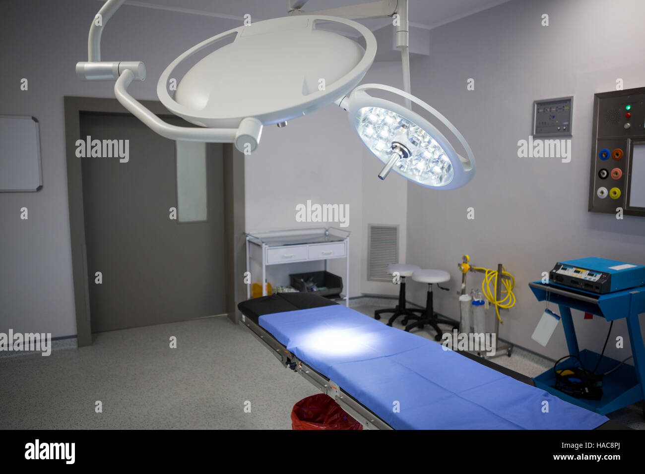 Equipment and medical devices in modern operating room Stock Photo - Alamy