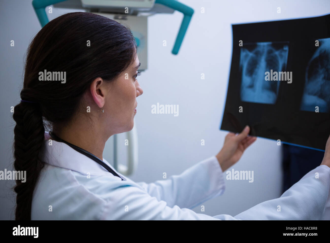 Analyzing x ray report hi-res stock photography and images - Alamy