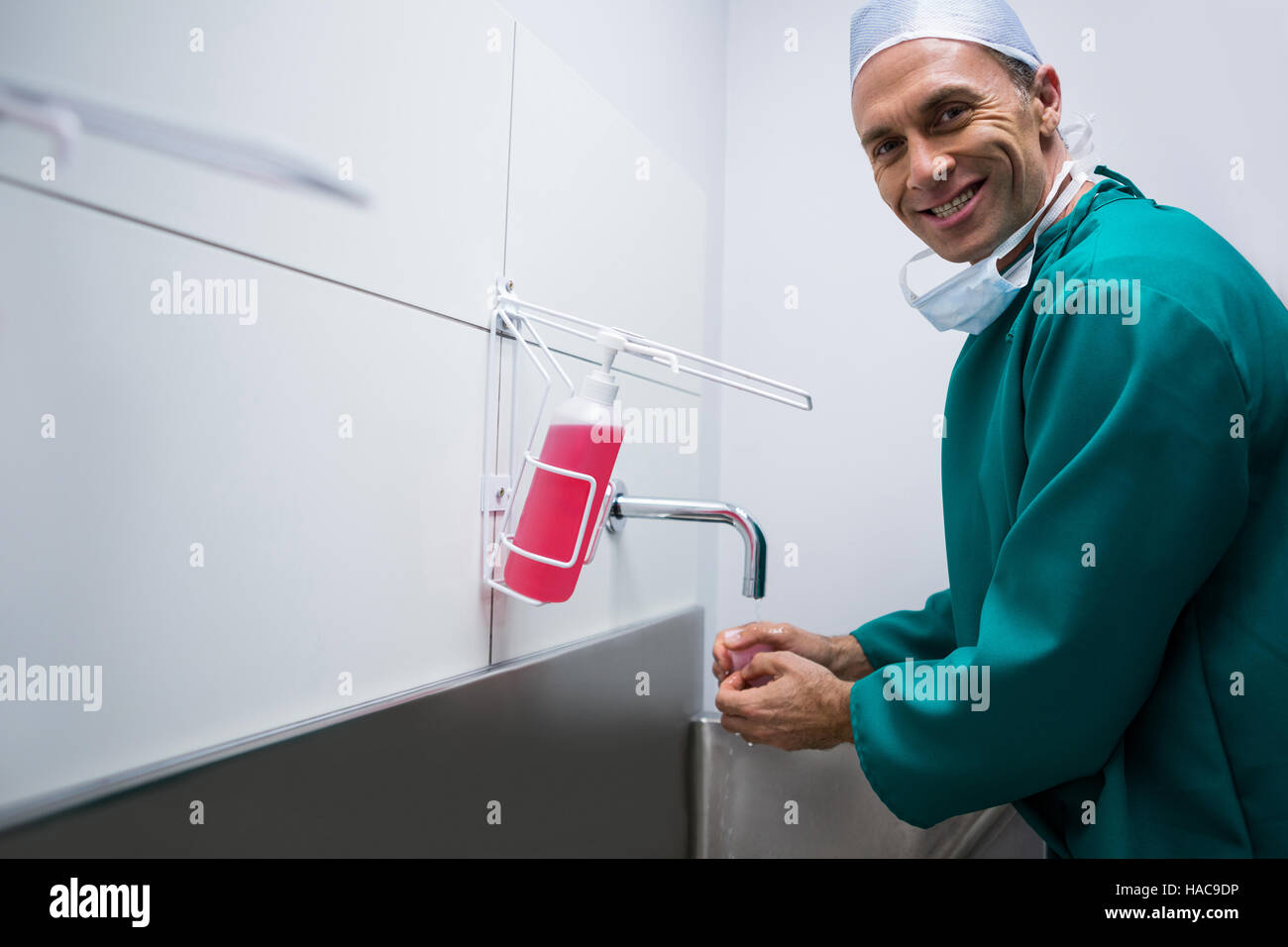 Portrait of surgeon washing hands Stock Photo Alamy