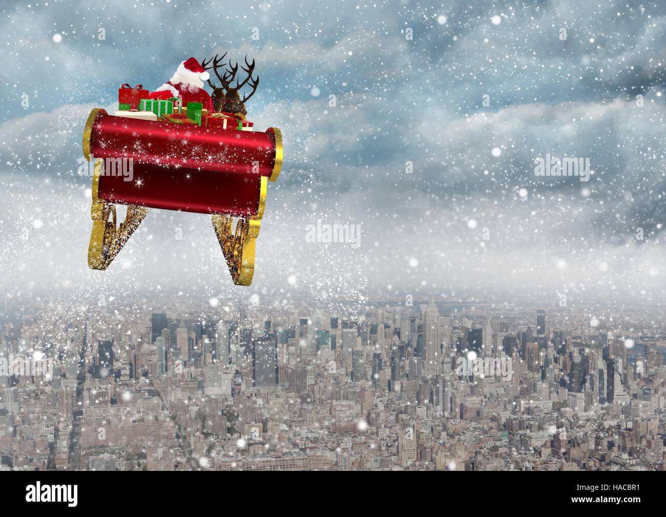 Santa claus sleigh city hi-res stock photography and images - Alamy