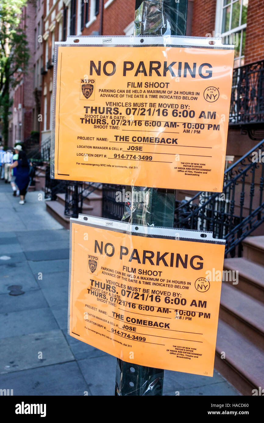 New York City,NY NYC Manhattan,Washington Square,sign,no parking,film shoot,notice,Mayor's Office of Film & Entertainment,The Comeback,NY160721005 Stock Photo