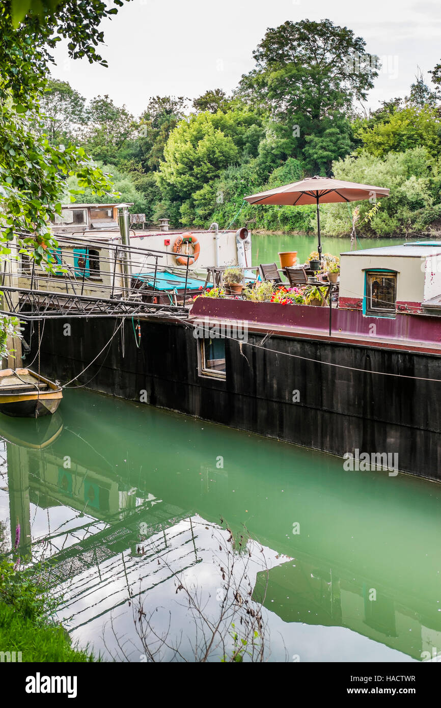 houseboat on river marne near neuilly-sur-marne, seine  saint denis Stock Photo