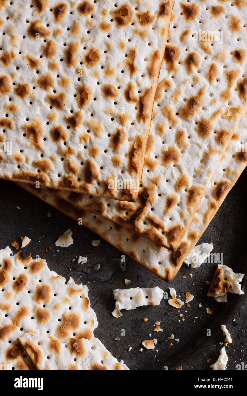 Unleavened bread jewish hires stock photography and images Alamy