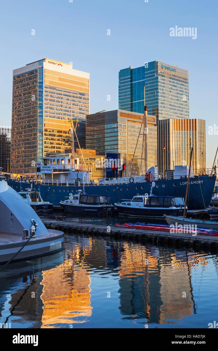 England, London, Docklands, Canary Wharf Skyline Stock Photo - Alamy