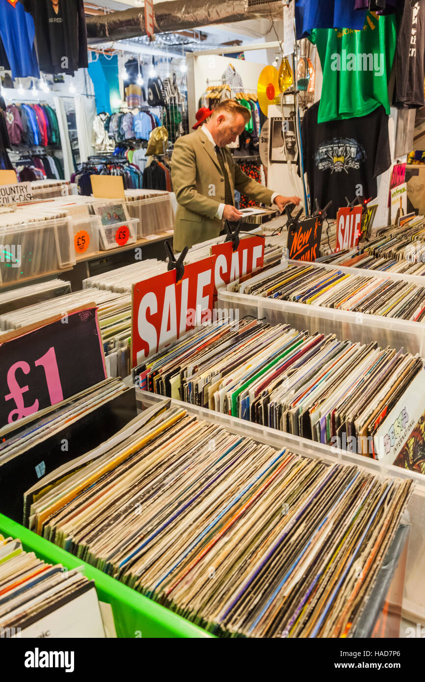 Vintage record store hires stock photography and images Alamy