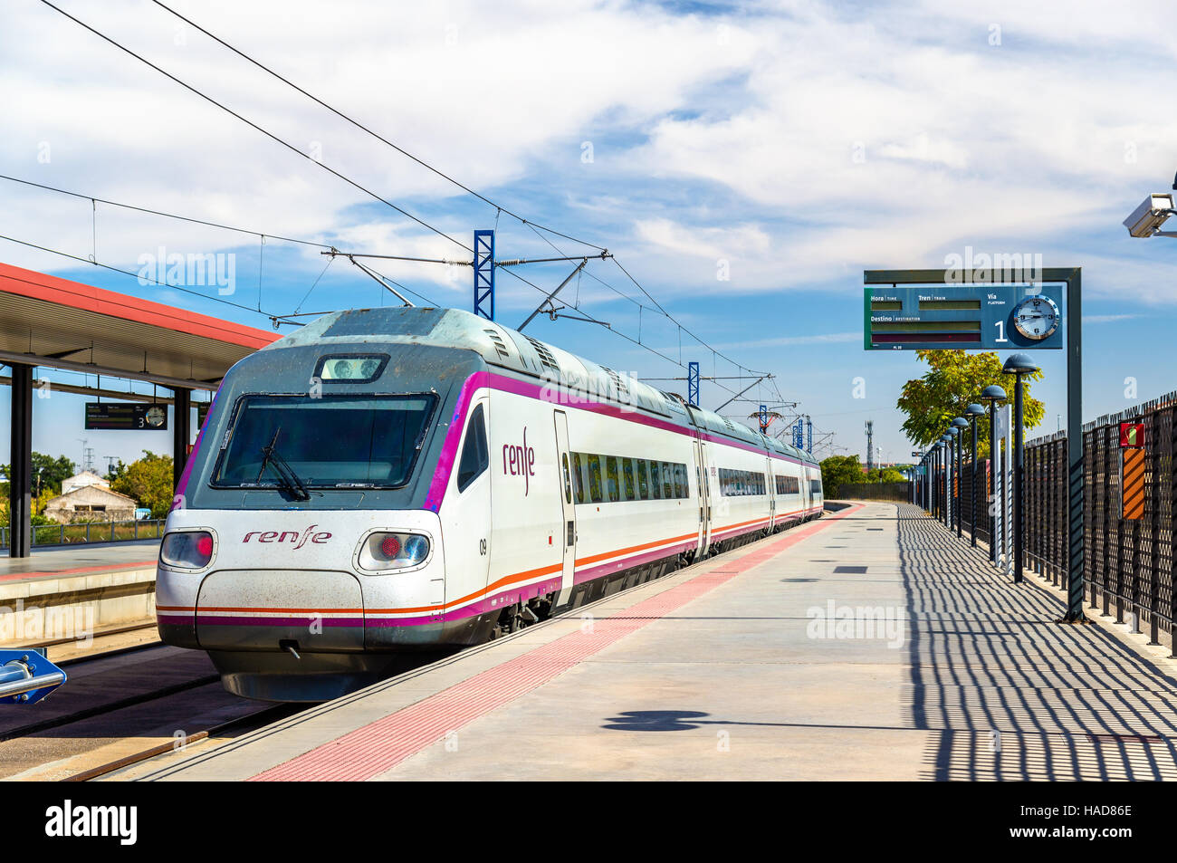 Highspeed train for Madrid at Toledo railway station Stock Photo Alamy