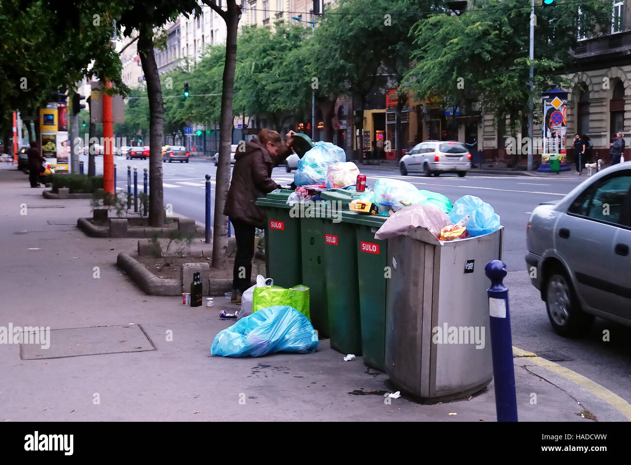 Rummaging bins hires stock photography and images Alamy