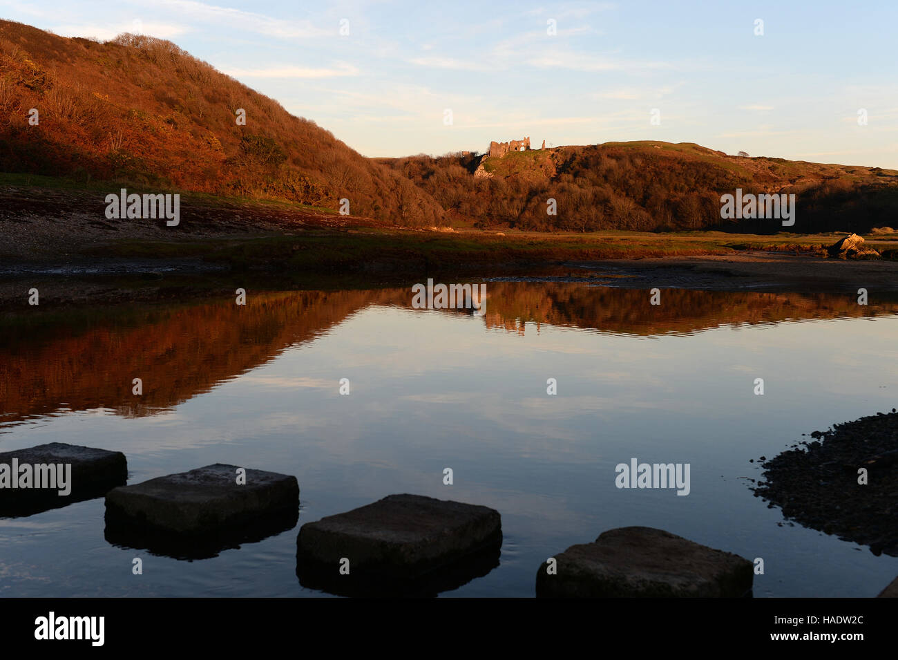 Stepping stones sea water hi-res stock photography and images - Alamy