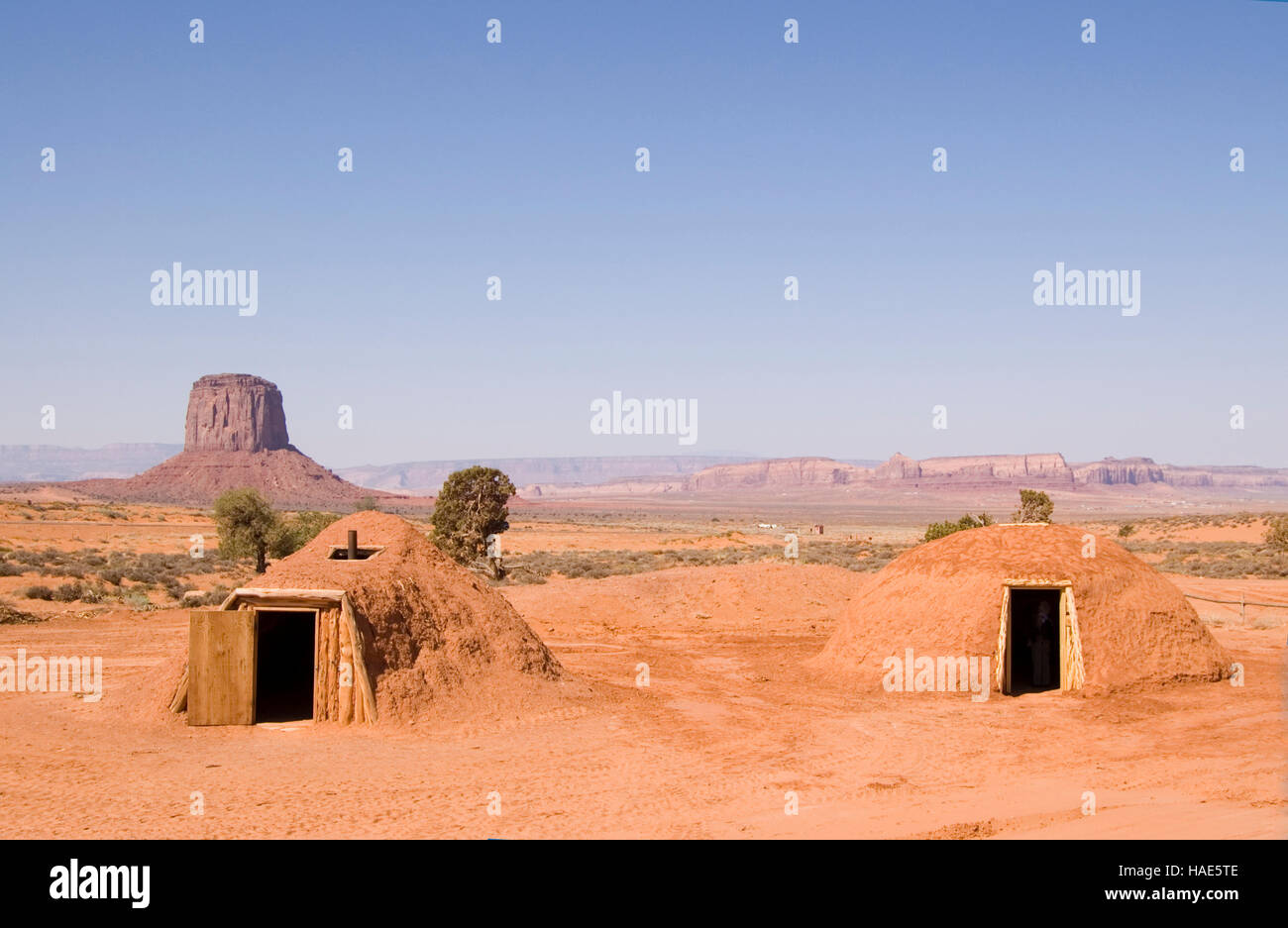 U.S.A. UTAH; NAVAJO TRIBAL PARK HOGANS IN MONUMENT VALLEY Stock Photo ...